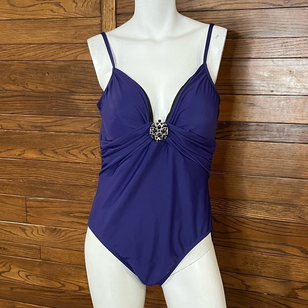 GORGEOUS plum coloured one piece swim suit.  Brooch. Size 8 by measure.